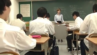 A married woman teacher who gets wet 10 times in a cum class that can not make a voice mio kimishima