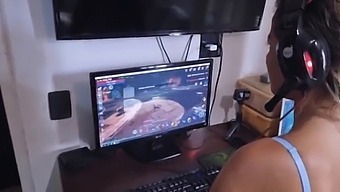 I caught the maid's playing on my computer, i couldn't resist that asshole!